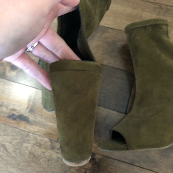 SOLD!! Faux suede green open toe booties - Picture 8 of 11
